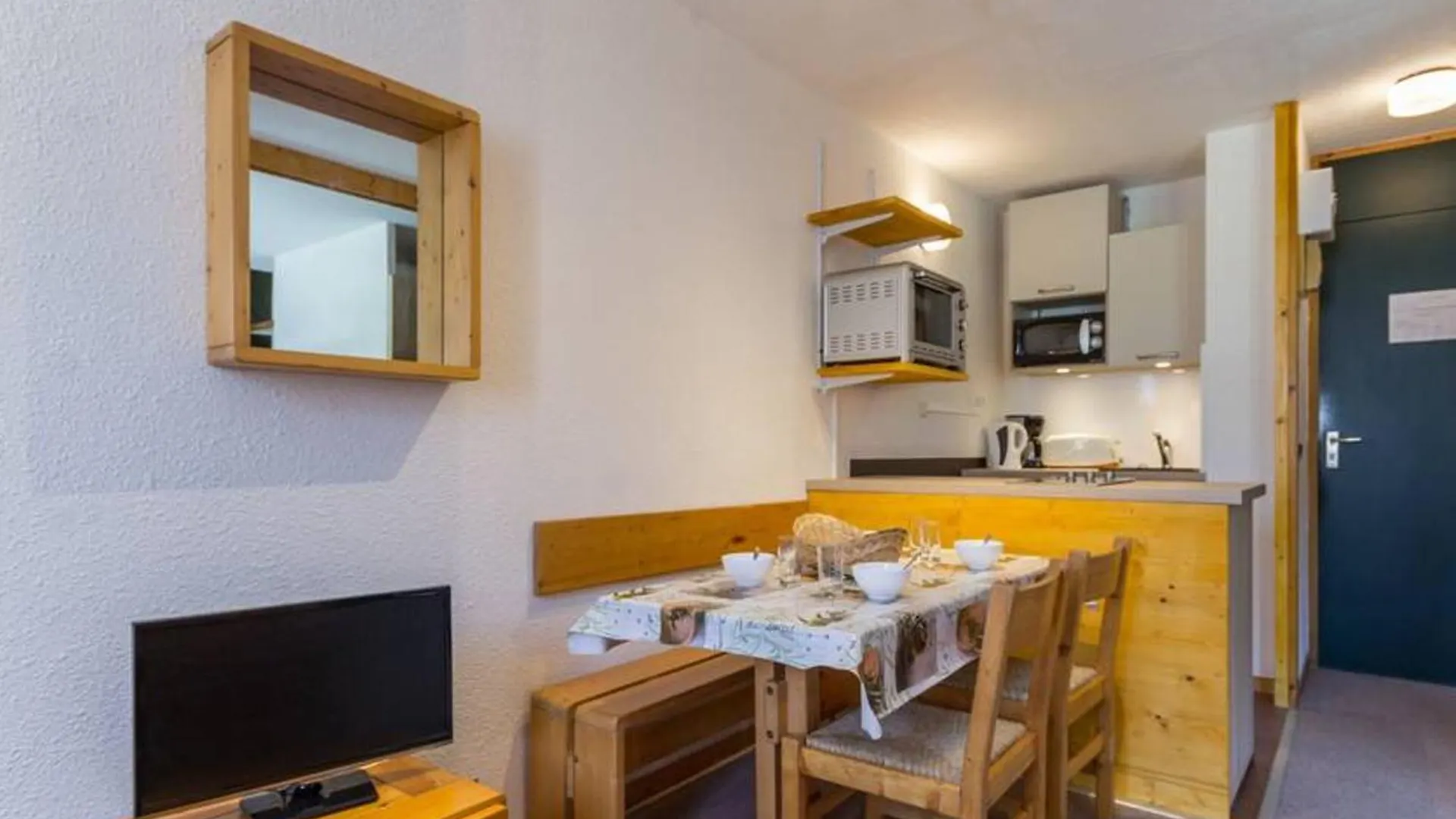 Apartment Studio Confortable Et Renove Au Coeur De La Station Avec Balcon A Montchavin - Fr-1-181-2524 La Plagne-Tarentaise