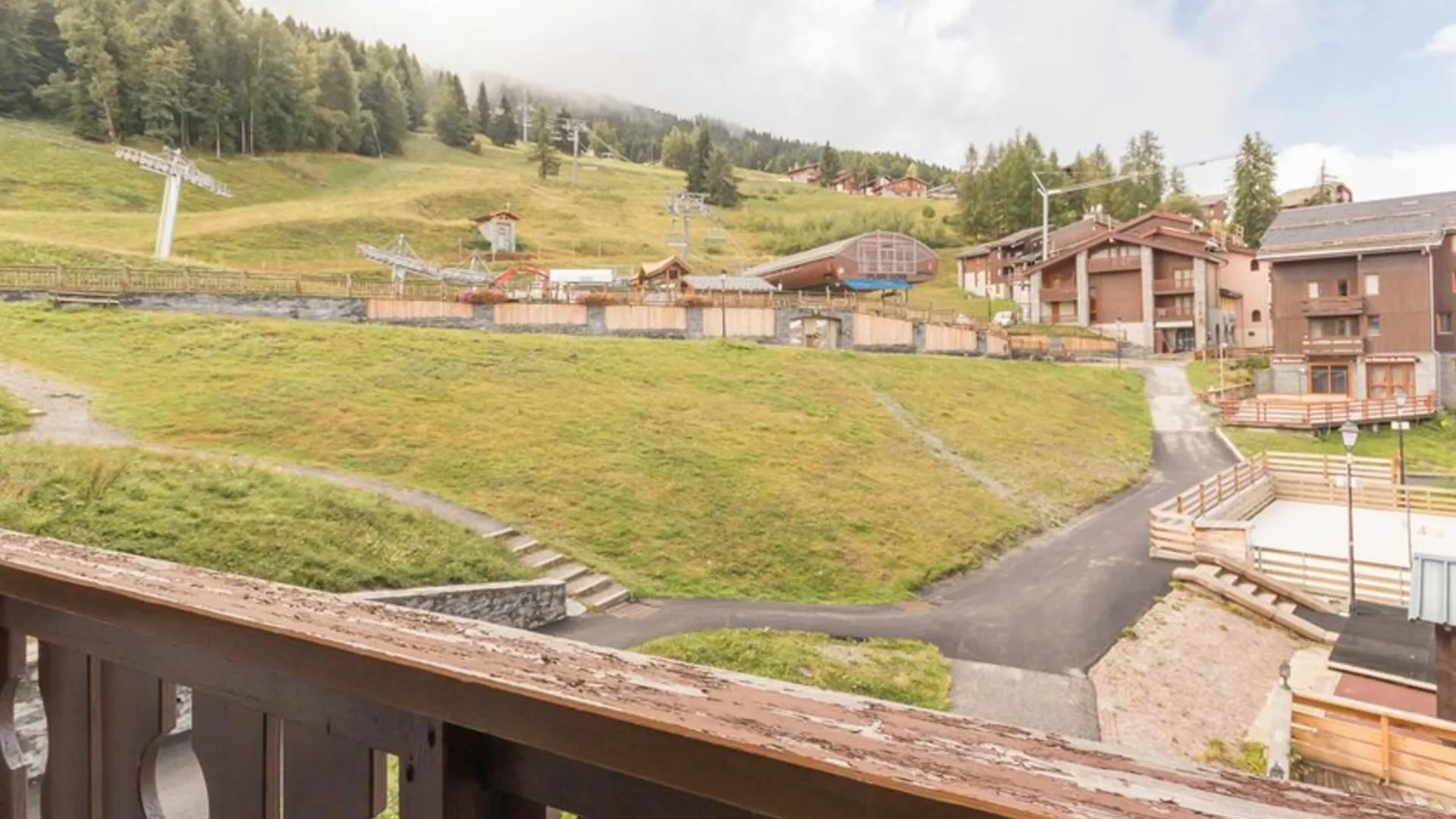 Studio Confortable Et Renove Au Coeur De La Station Avec Balcon A Montchavin - Fr-1-181-2524 La Plagne-Tarentaise 0*,  Frankreich